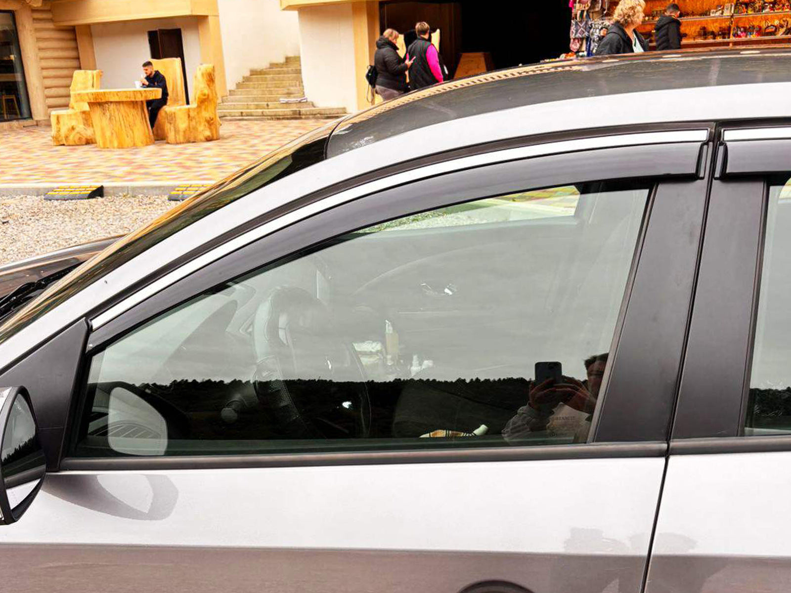 Window Deflectors with Chrome Trim Niken Luxury (4 pcs) for Renault Fluence 2009-2016 - image 3