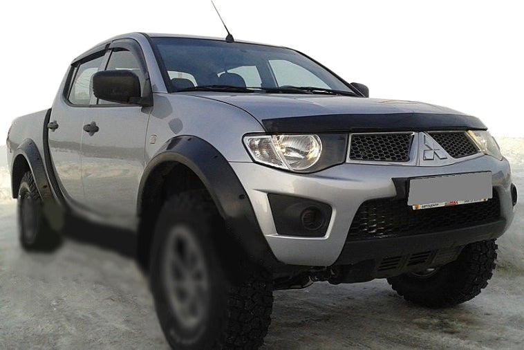 Hood Deflector (HIC) for Mitsubishi Pajero Sport 2008-2015 - image 1