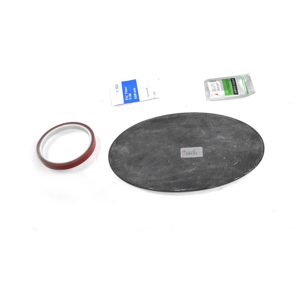 Overlay on the gas tank hatch (Carbon) for Maserati Levante - image 3