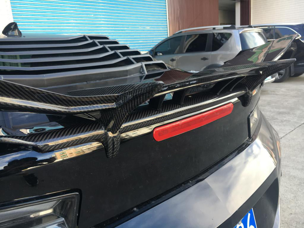 Spoiler V3 (Carbon) for Chevrolet Camaro 2015 - image 3