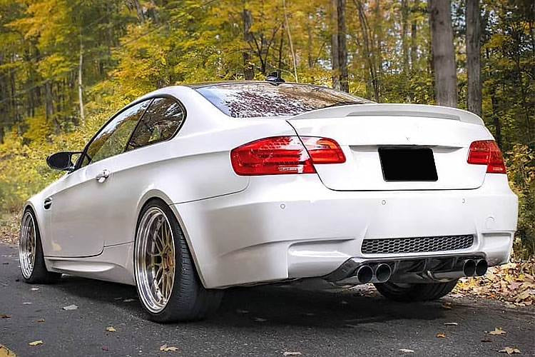 Rear Bumper Diffuser Carbon Fiber V5 (for E92/E93 M3) for BMW 3 series E-90/91/92/93 2005-2011 - image 3