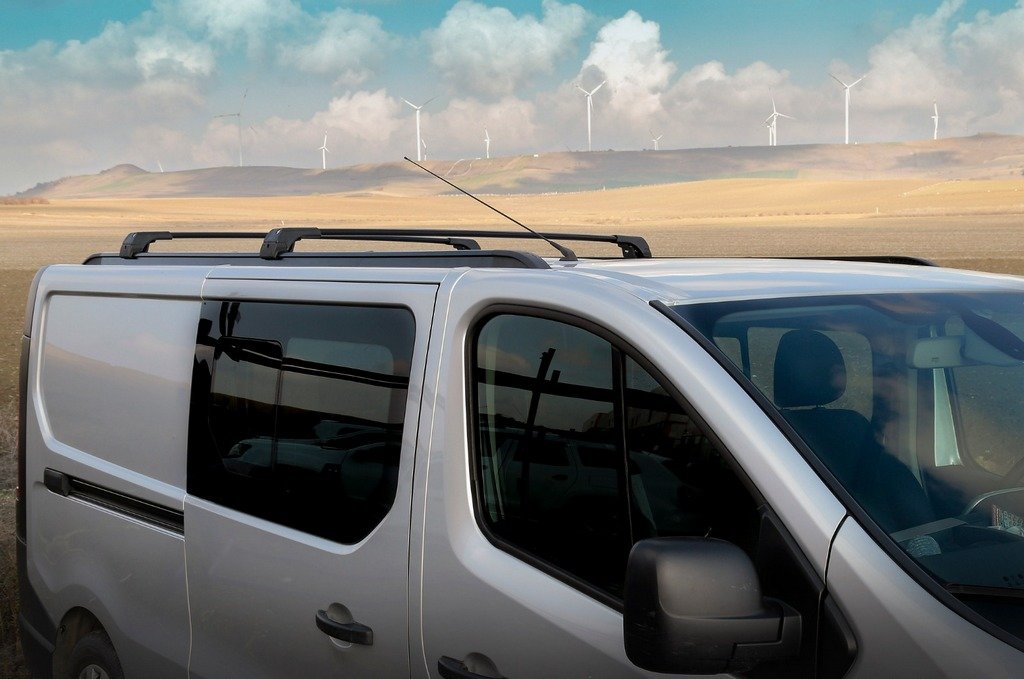 Integrated Roof Rails (black) for Renault Trafic 2015- - image 3