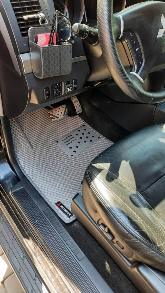 EVA mats (gray) for Mitsubishi Pajero Wagon IV - Reelken Auto