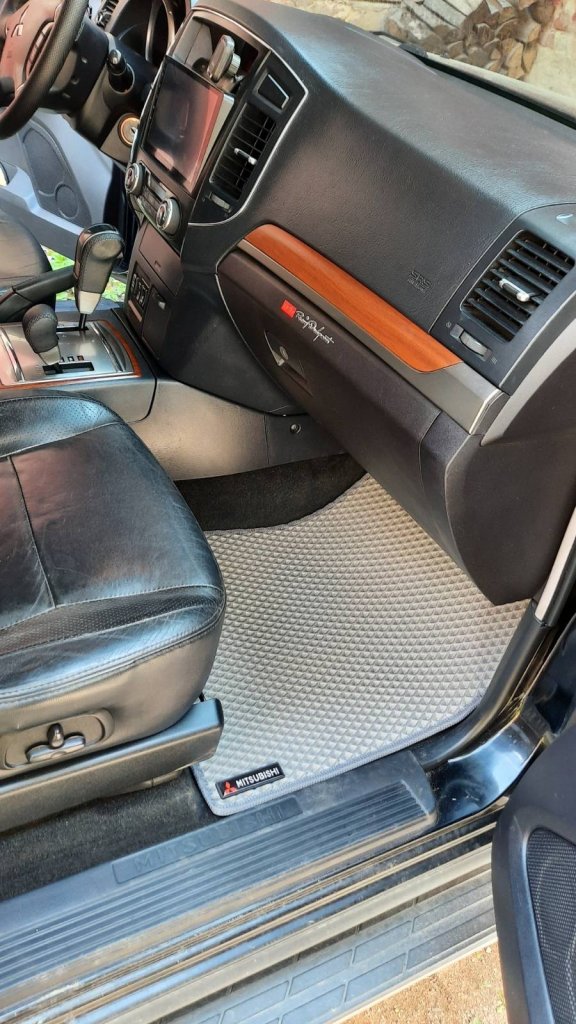 EVA Floor Mats (Gray) for Mitsubishi Pajero Wagon IV 2006-2021 - image 5