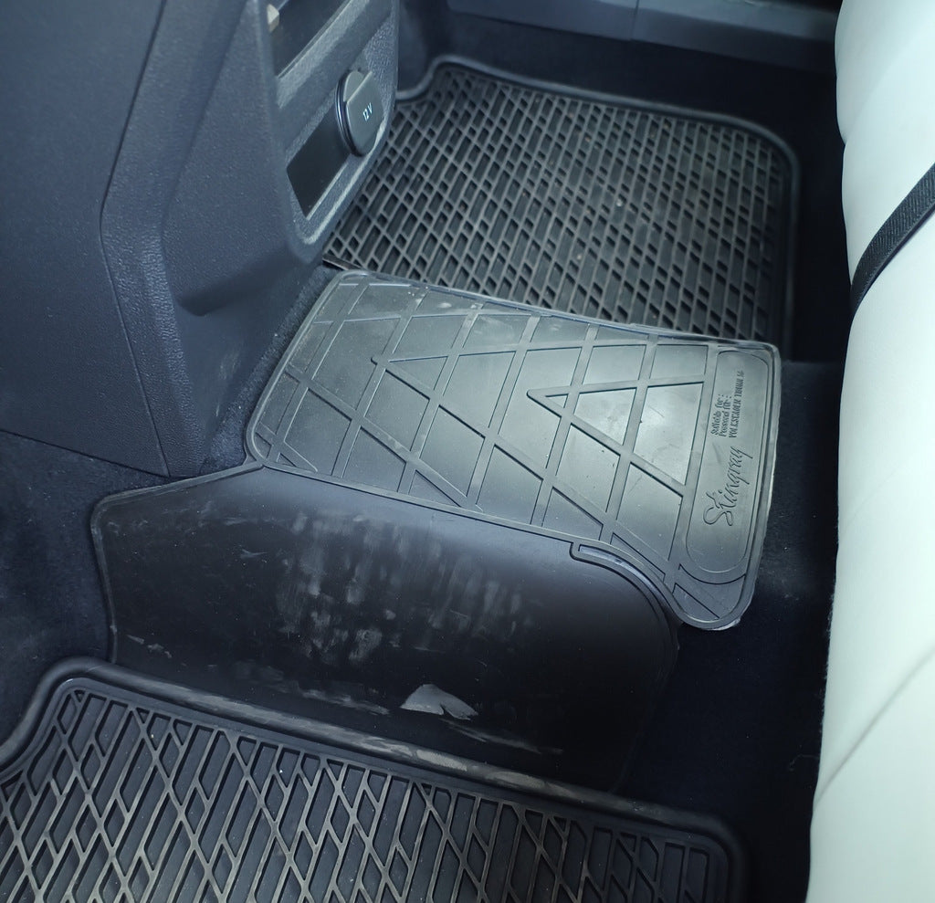 Rear Tunnel Rubber Mat (Stingray Premium) for Volkswagen Tiguan 2016-2023 - image 3