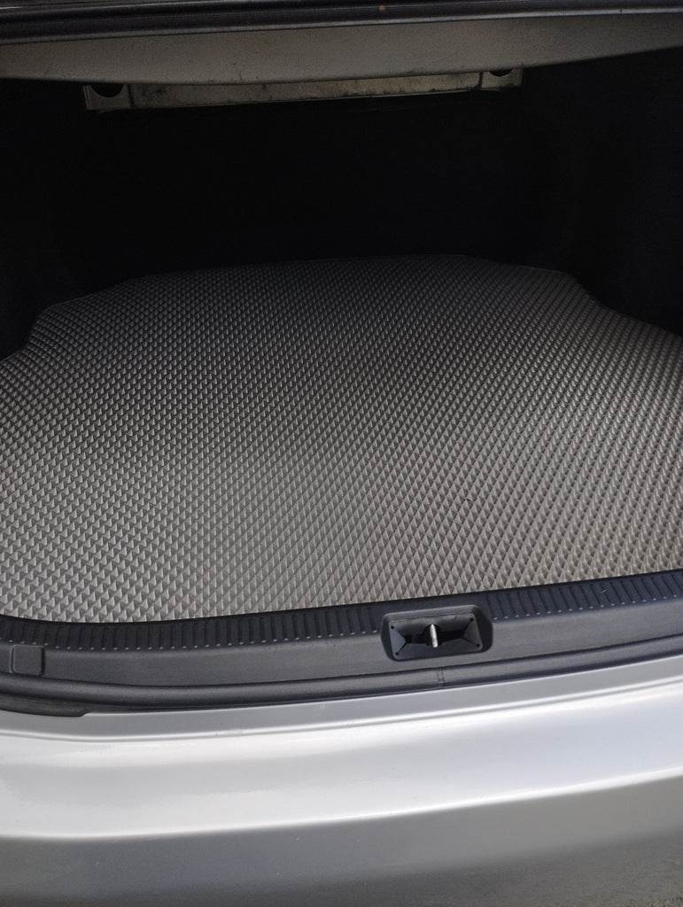 Trunk mat (EVA, gray) for Toyota Camry 2006-2011 - Reelken Auto