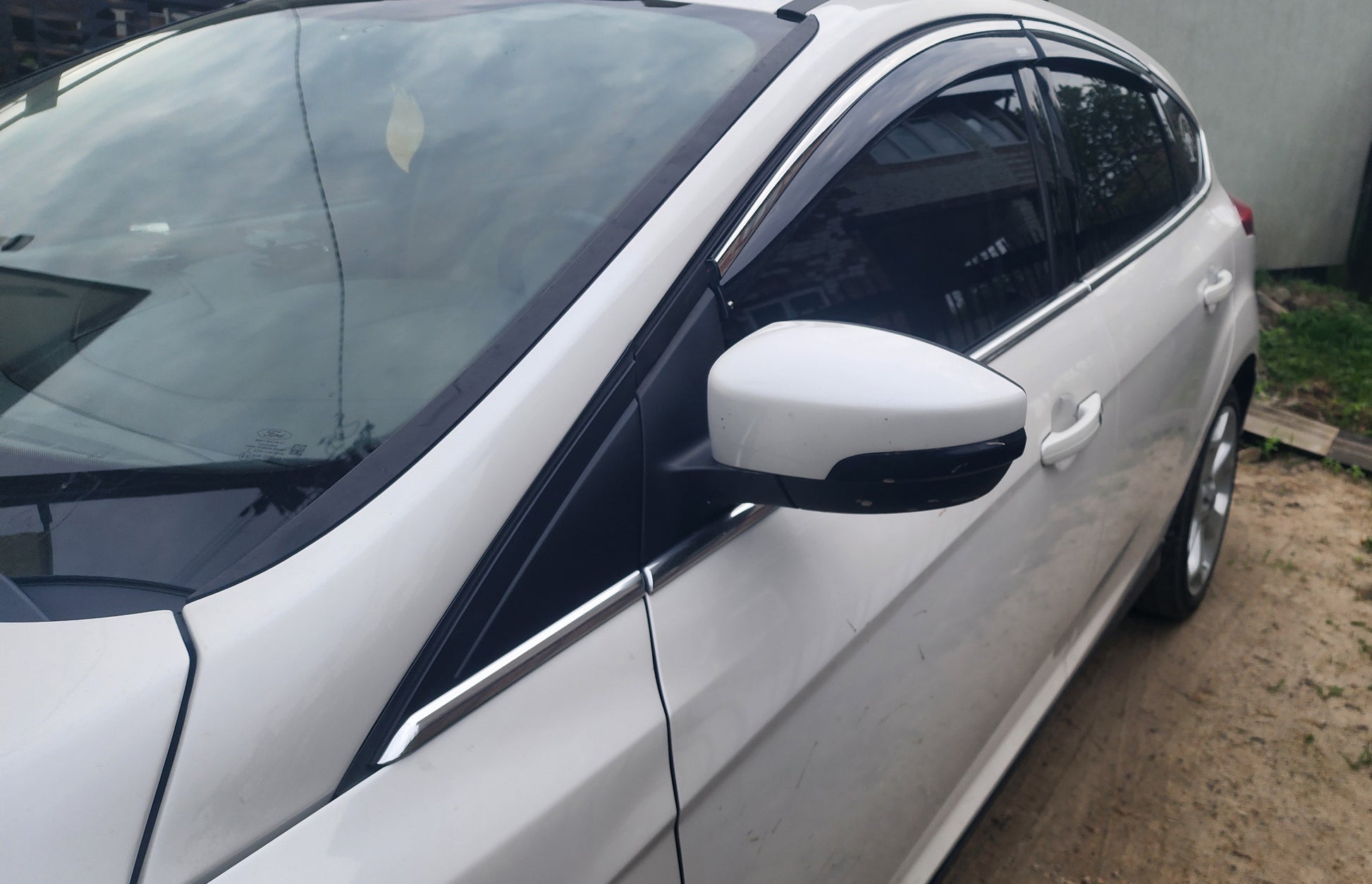 Window deflectors with chrome trim Niken (SD/HB, 4 pcs) for Ford Focus III 2011-2017 - image 3