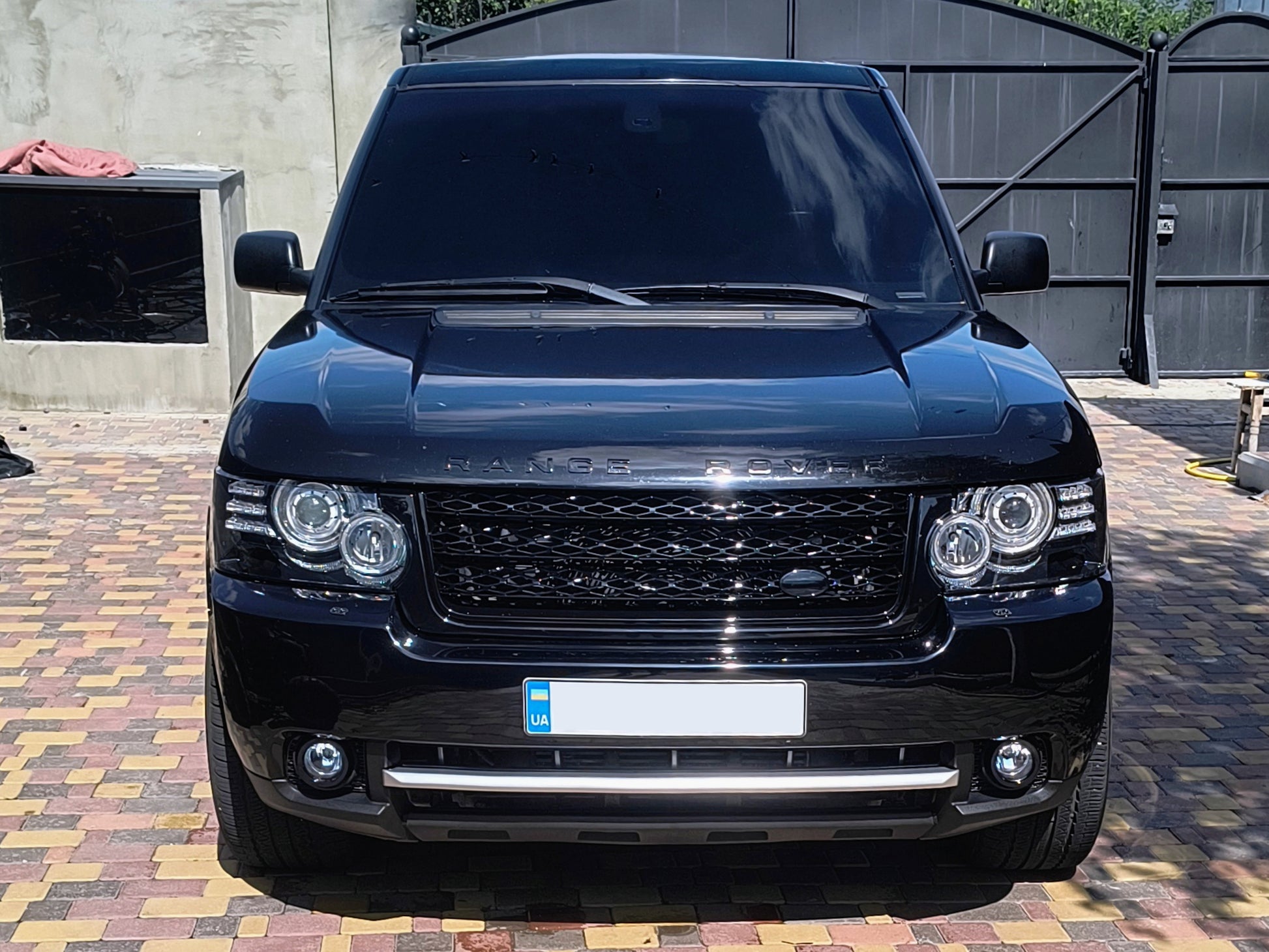 Front Grille V4 (2010-2013) for Range Rover III L322 2002-2012 - image 1