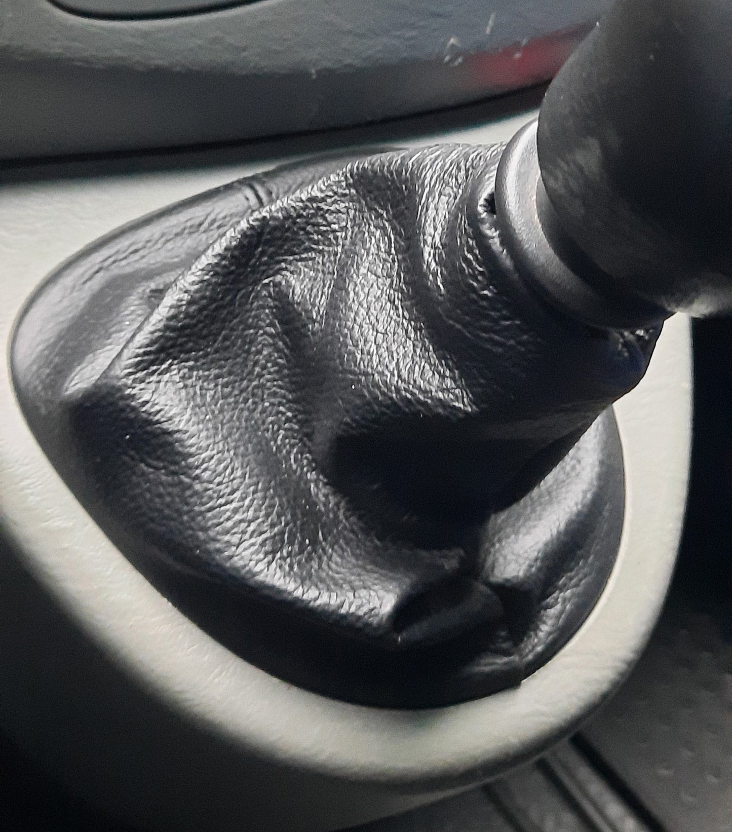 Leather Gear Shift Boot for Renault Trafic 2001-2015 - image 9