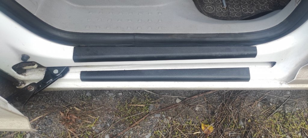 Door sills (ABS plastic) for Volkswagen Caddy 2015-2020 - image 7