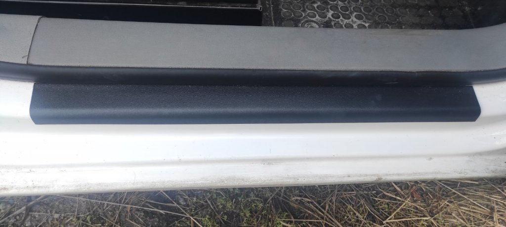 Door sills (ABS plastic) for Volkswagen Caddy 2010-2015 - image 8
