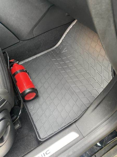 Rugs Stingray (4 pcs, rubber) for Renault Scenic/Grand 2016-2025 - Reelken Auto