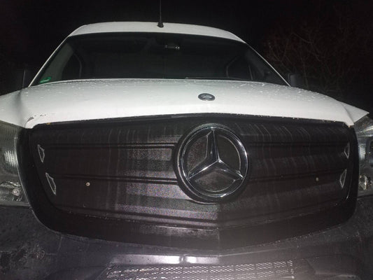 Winter grille trim V2 (2013↗) for Mercedes Sprinter W906 2006-2018 - image 2