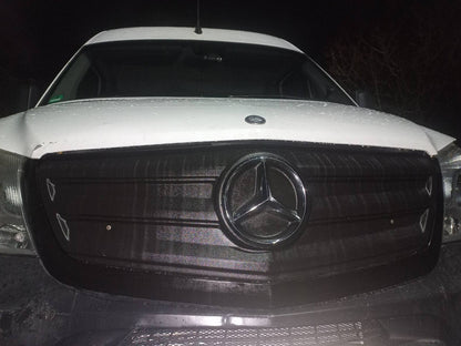 Winter grille cover V2 (2013↗) for Mercedes Sprinter W906 2006-2018 - image 2