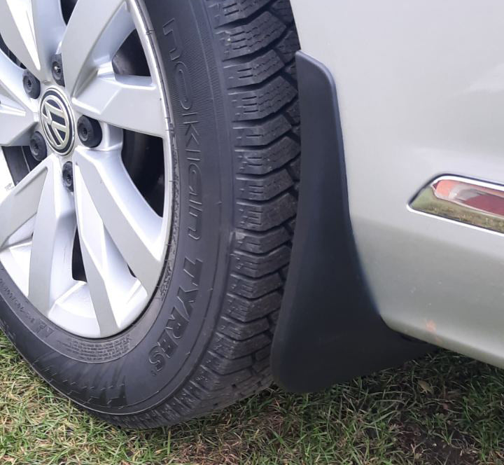 Original Premium Europe Mud Flaps (4 pcs) for Volkswagen Passat B7 2012-2015 - image 1