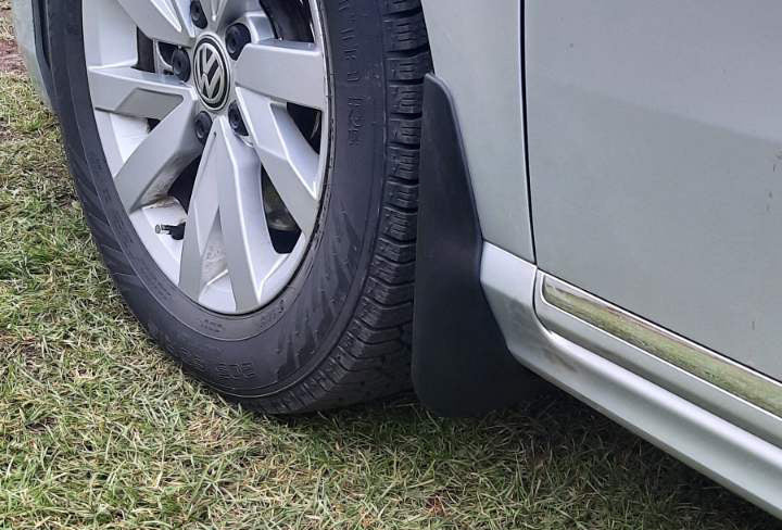 Original Premium Europe Mud Flaps (4 pcs) for Volkswagen Passat B7 2012-2015 - image 2