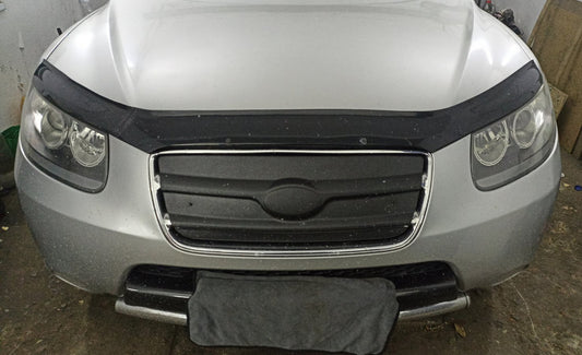 Winter grill 2005-2010 (top) for Hyundai Santa Fe 2 2006-2012 - image 1