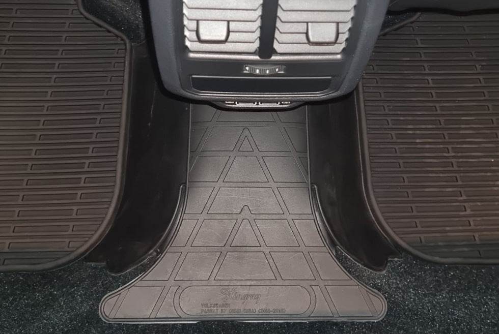 Rear jumper mat USA (Stingray Premium) for Volkswagen Passat B7 2012-2015 - Reelken Auto