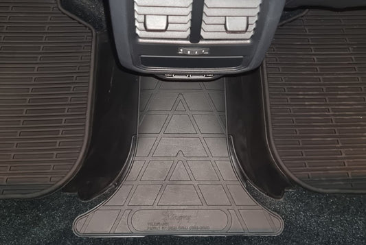 Rear Tunnel Mat USA (Stingray Premium) for Volkswagen Passat B8 2015-2023 - image 1