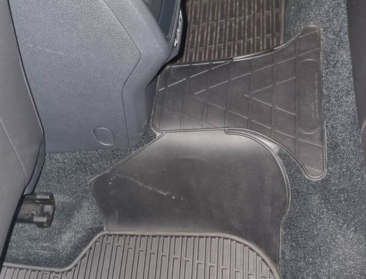 Rear jumper mat USA (Stingray Premium) for Volkswagen Passat B7 2012-2015 - Reelken Auto