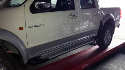 Side Steps Allmond Grey (2 pcs, Aluminum) for GreatWall Wingle 5 2006- - image 1