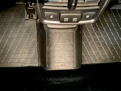Rear jumper pad (Stingray Premium) for Subaru Forester 2018-2024 - Reelken Auto