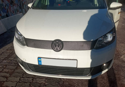 Winter cover on the grille (top) for Volkswagen Caddy 2010-2015 - image 1