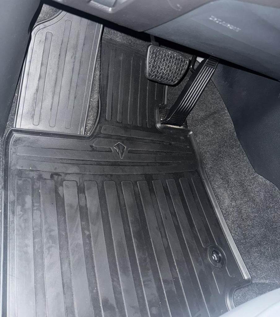 Stingray mats (6 pcs, rubber) for Toyota Highlander 2019- - Reelken Auto