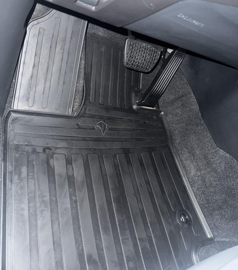 Rubber Floor Mats Stingray (6 pcs) for Toyota Highlander 2019- - image 1