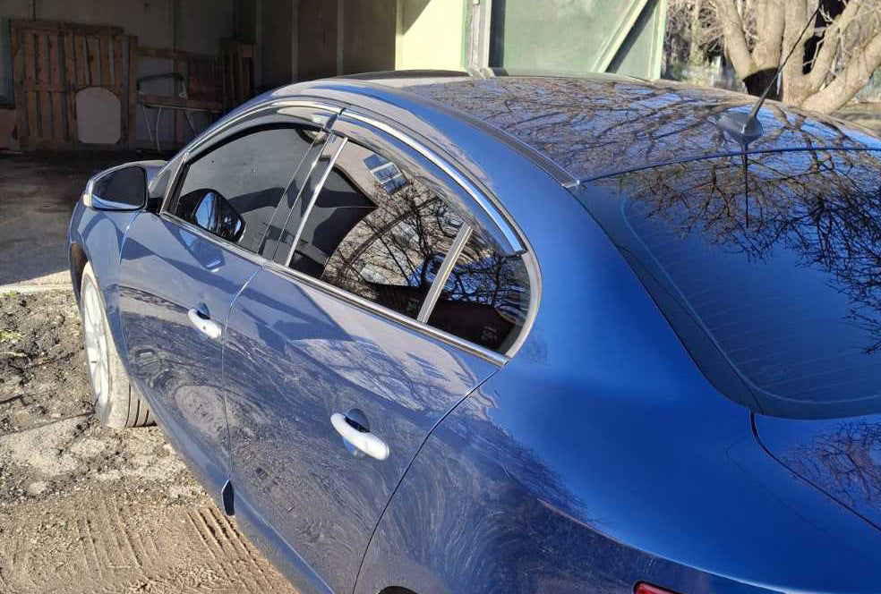 Window deflectors with chrome trim (4 pcs, Niken) for Renault Fluence 2009-2016 - image 4