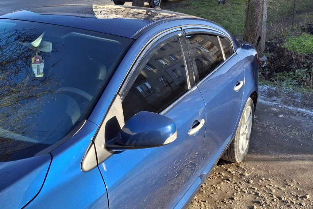 Window deflectors with chrome trim (4 pcs, Niken) for Renault Fluence 2009-2016 - image 1