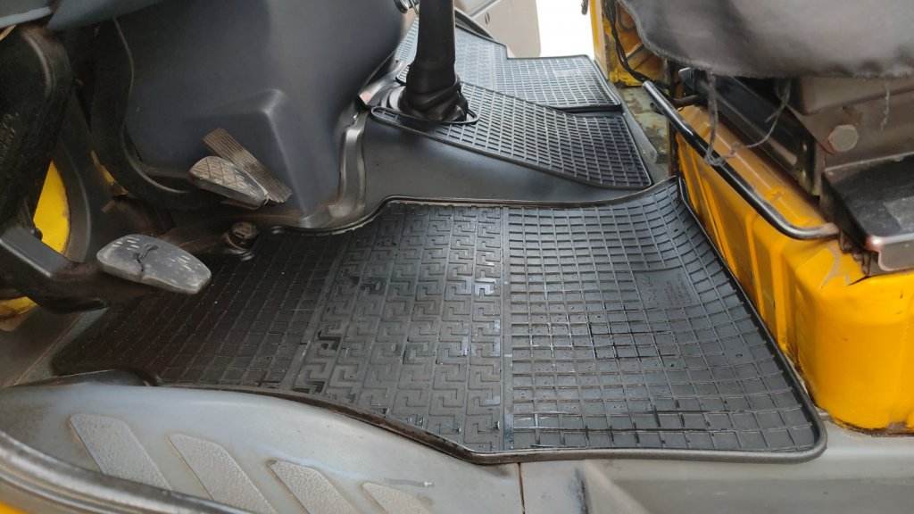 Rubber mats (3 piece, Polytep) for Volkswagen LT 1995-2006 - Reelken Auto