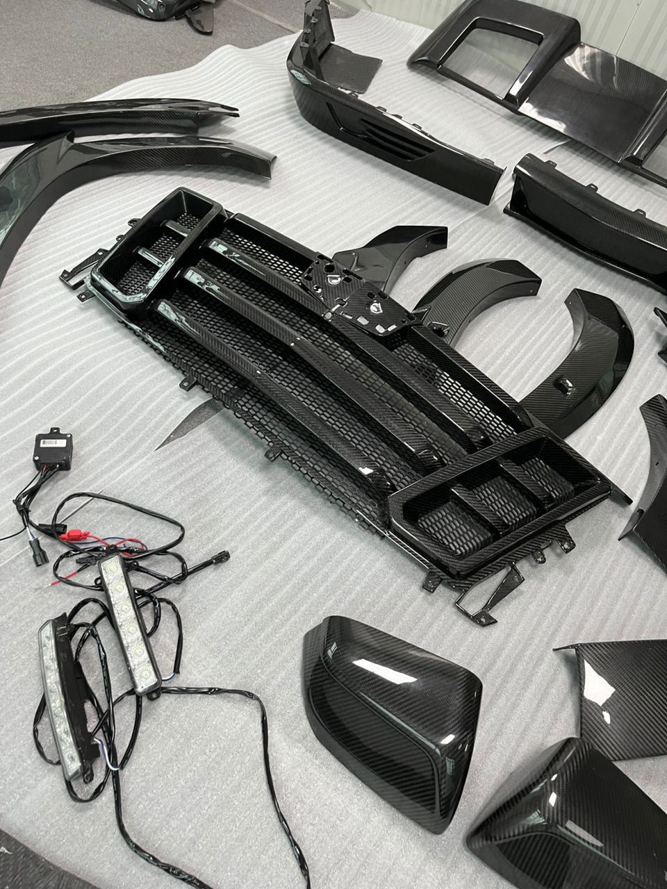LRT Carbon body kit for Cadillac Escalade 2020- - image 15