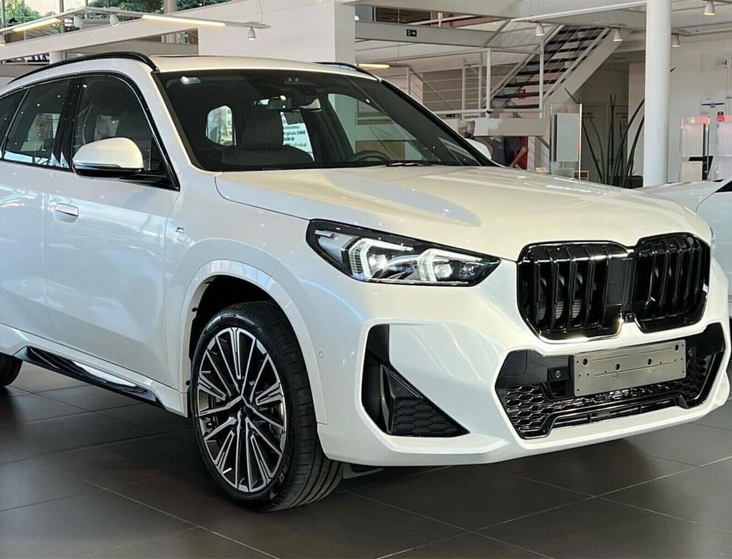 Kidney Grille 1 Bar (Gloss Black) for BMW X1/iX1 (U11) 2022- - image 3