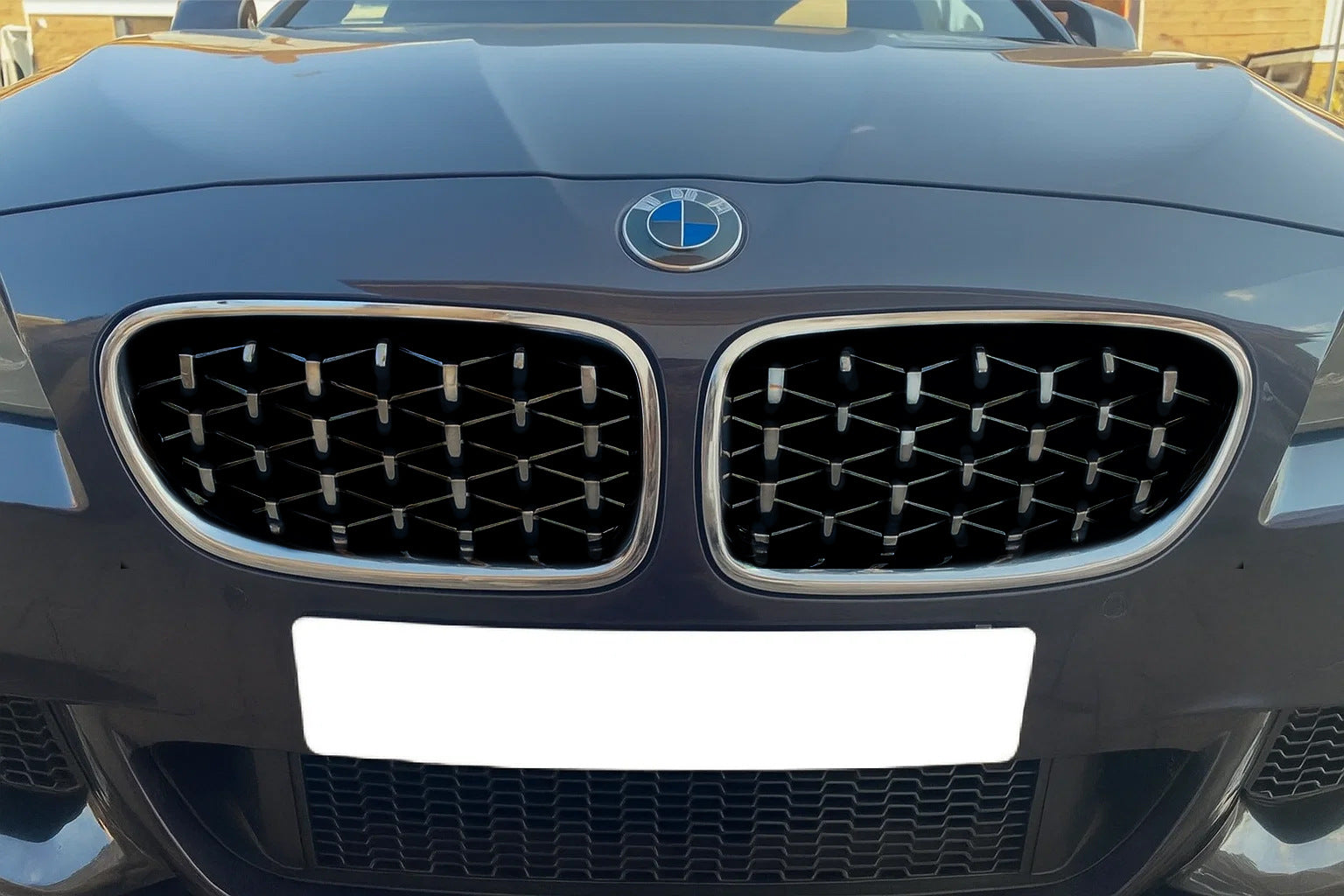 Diamond Silver Kidney Grilles (Chrome Trim) for BMW 5 Series F10/F11 2010–2016 - image 1