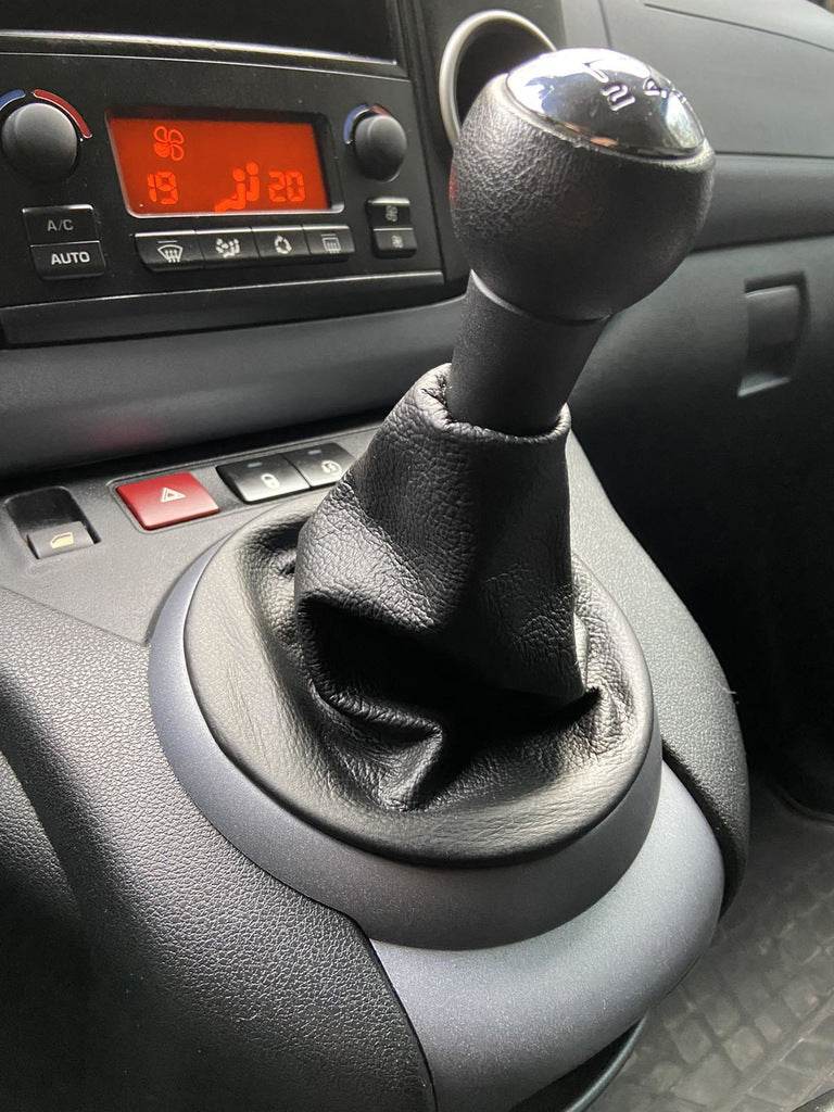 Cover on gearshift lever (leather) for Citroen Berlingo 2008-2018 - Reelken Auto