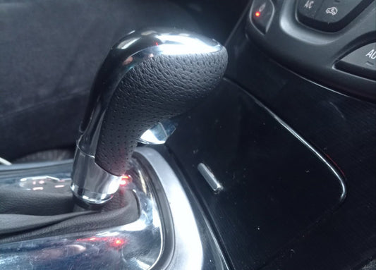Automatic Gear Shift Knob (Premium Type-2) for Opel Insignia 2008-2017 - image 1