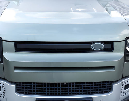 Insert on the grid for Land Rover Defender 2019↗︎ - image 2