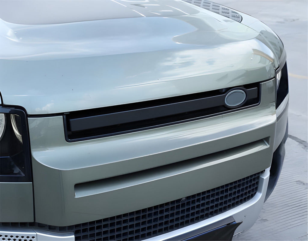 Insert on the grid for Land Rover Defender 2019↗︎ - image 4