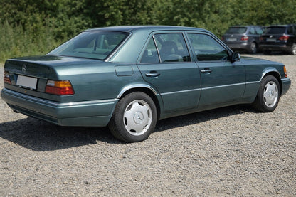 Fender Trim 1989-1995 (4 pcs, Stainless Steel) for Mercedes E-сlass W124 1984-1997 - image 1