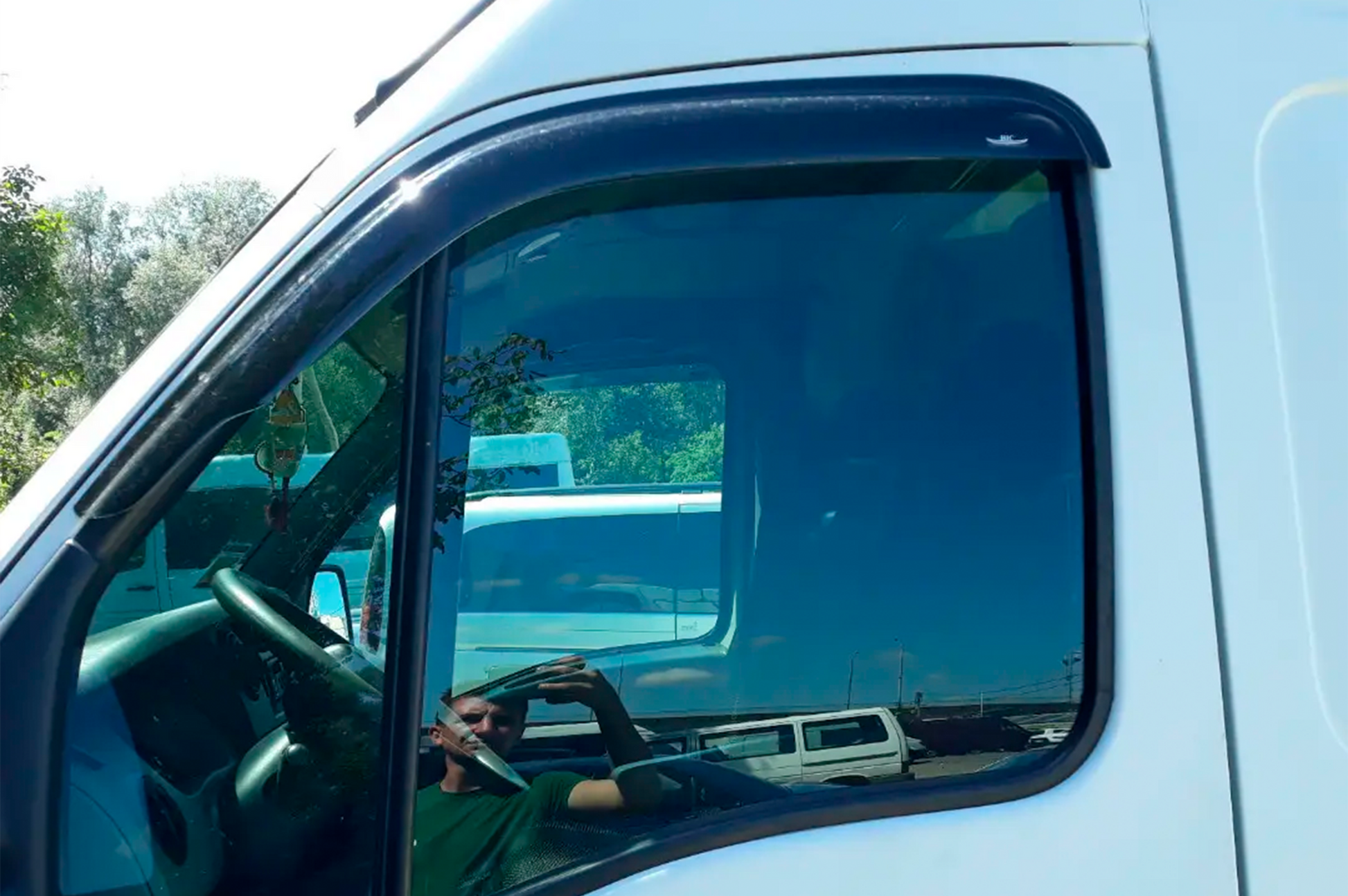 Window Deflectors (2 pcs, HIC) for Renault Master 1998-2010 - image 2
