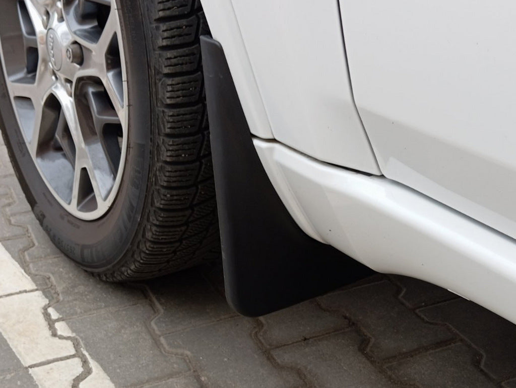 Premium Mud Flaps (4 pcs) for Jeep Grand Cherokee WK2 2010-2021 - image 3