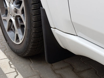 Premium Mud Flaps (4 pcs) for Jeep Grand Cherokee WK2 2010-2021 - image 3