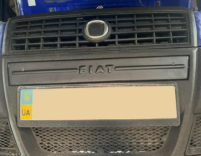 Average winter trim on the grille for Fiat Doblo I 2005-2010 - image 1