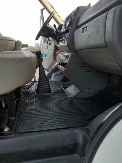 Rubber mats (2 pcs, Polytep) for Volkswagen T4 Transporter - Reelken Auto