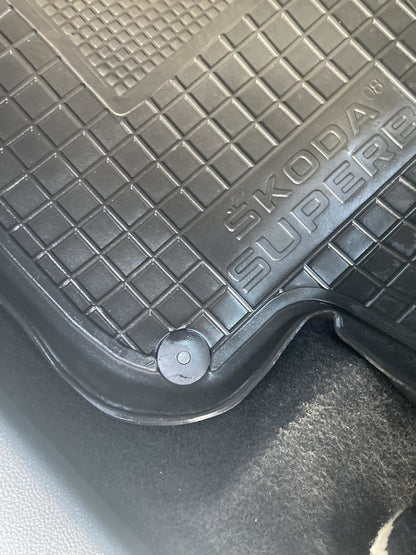 Skoda Carpet Clip (big) for Skoda - image 4
