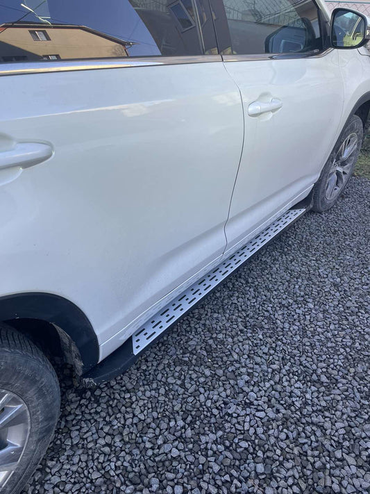 Side Steps Original Design (for EU and USA, 2 pcs, Aluminum) for Toyota Highlander 2013-2019 - image 1