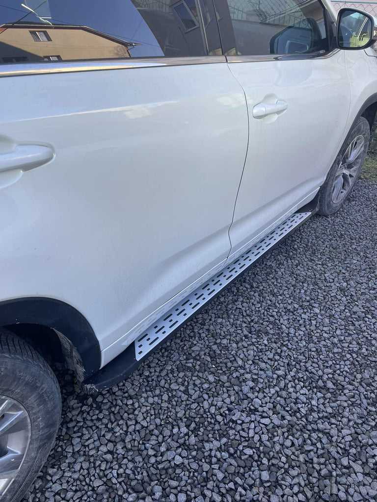 Side Steps Original Design (for EU and USA, 2 pcs, Aluminum) for Toyota Highlander 2013-2019 - image 1