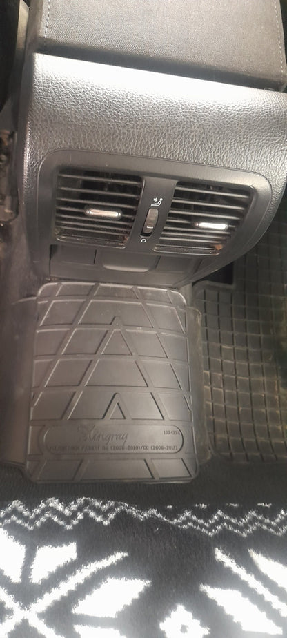 Rear Tunnel Rubber Mat (Stingray Premium) for Volkswagen Passat B6 2006-2012 - image 1