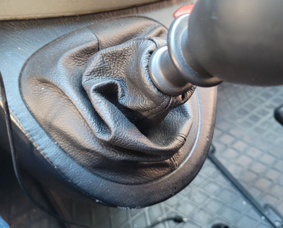 Leather Gear Shift Boot for Opel Vivaro 2001-2015 - image 5